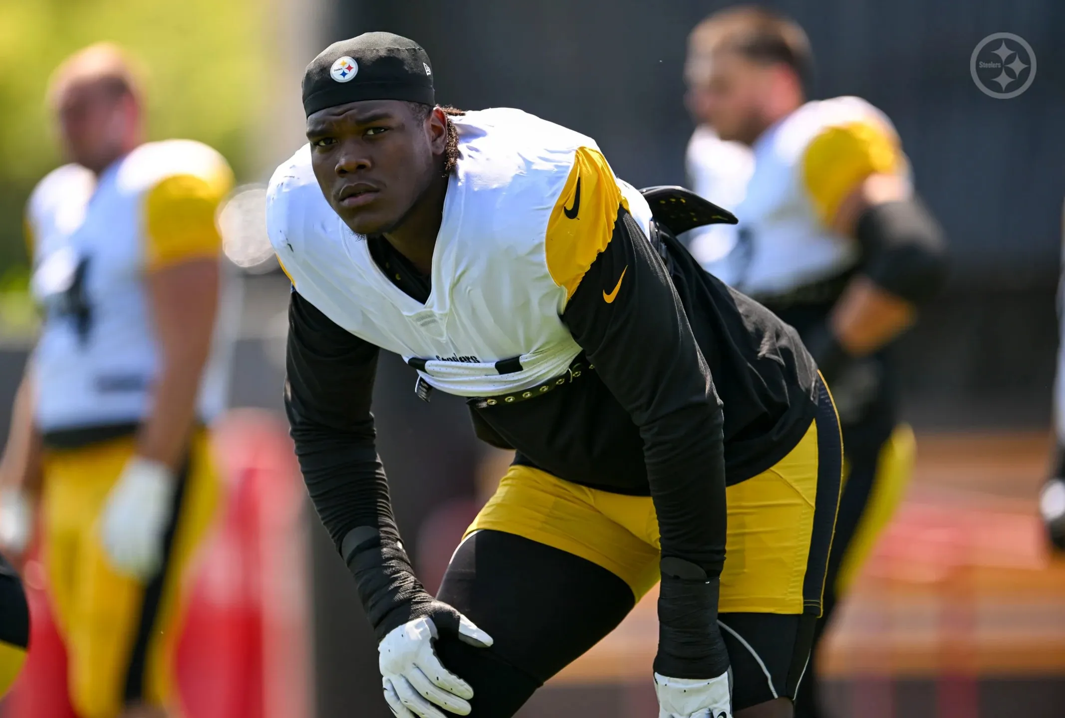 Steelers' Broderick Jones Gets Real About His Complex Dynamic With Aaron Rodgers