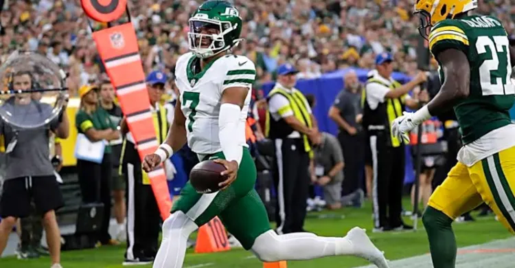 Jets Predicted To Land Justin Fields Replacement In Unexpected Way